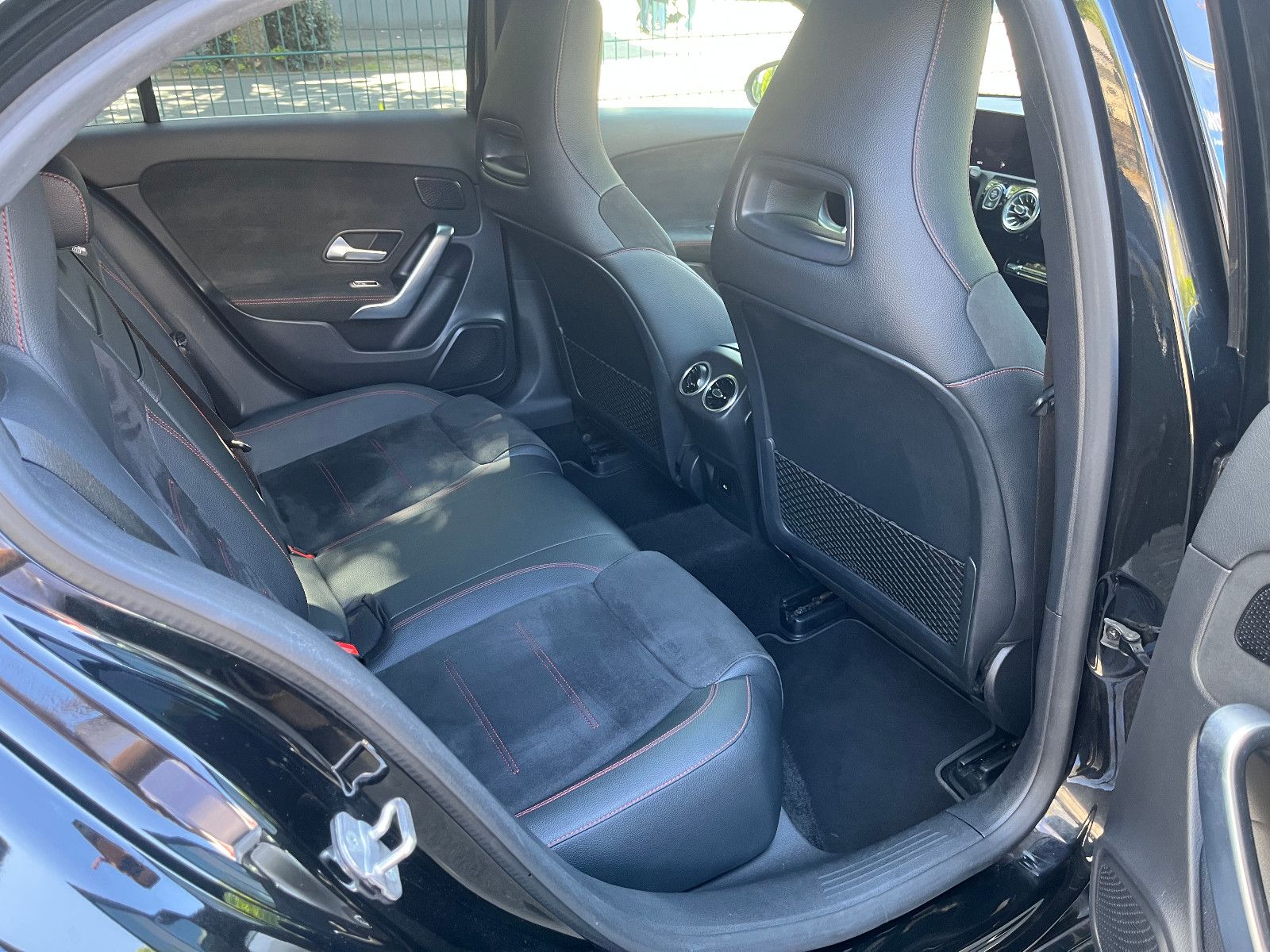 Mercedes-Benz A 200 AMG LEDER*MEMORY*HEAD-UP*LED*ACC*360°*PANO foto 11
