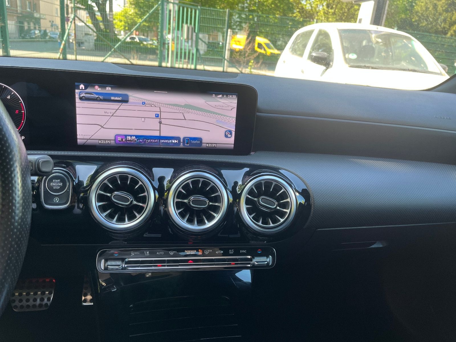 Mercedes-Benz A 200 AMG LEDER*MEMORY*HEAD-UP*LED*ACC*360°*PANO foto 13