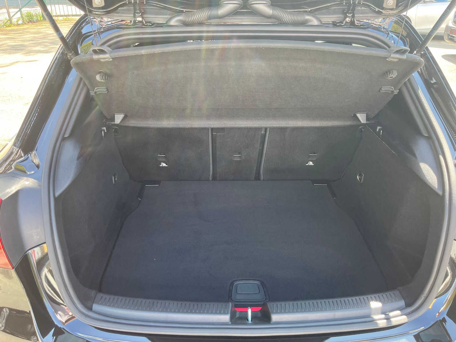 Mercedes-Benz A 200 AMG LEDER*MEMORY*HEAD-UP*LED*ACC*360°*PANO foto 21