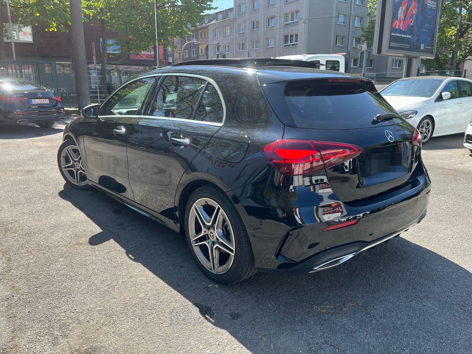 Mercedes-Benz A 200 AMG LEDER*MEMORY*HEAD-UP*LED*ACC*360°*PANO foto 6