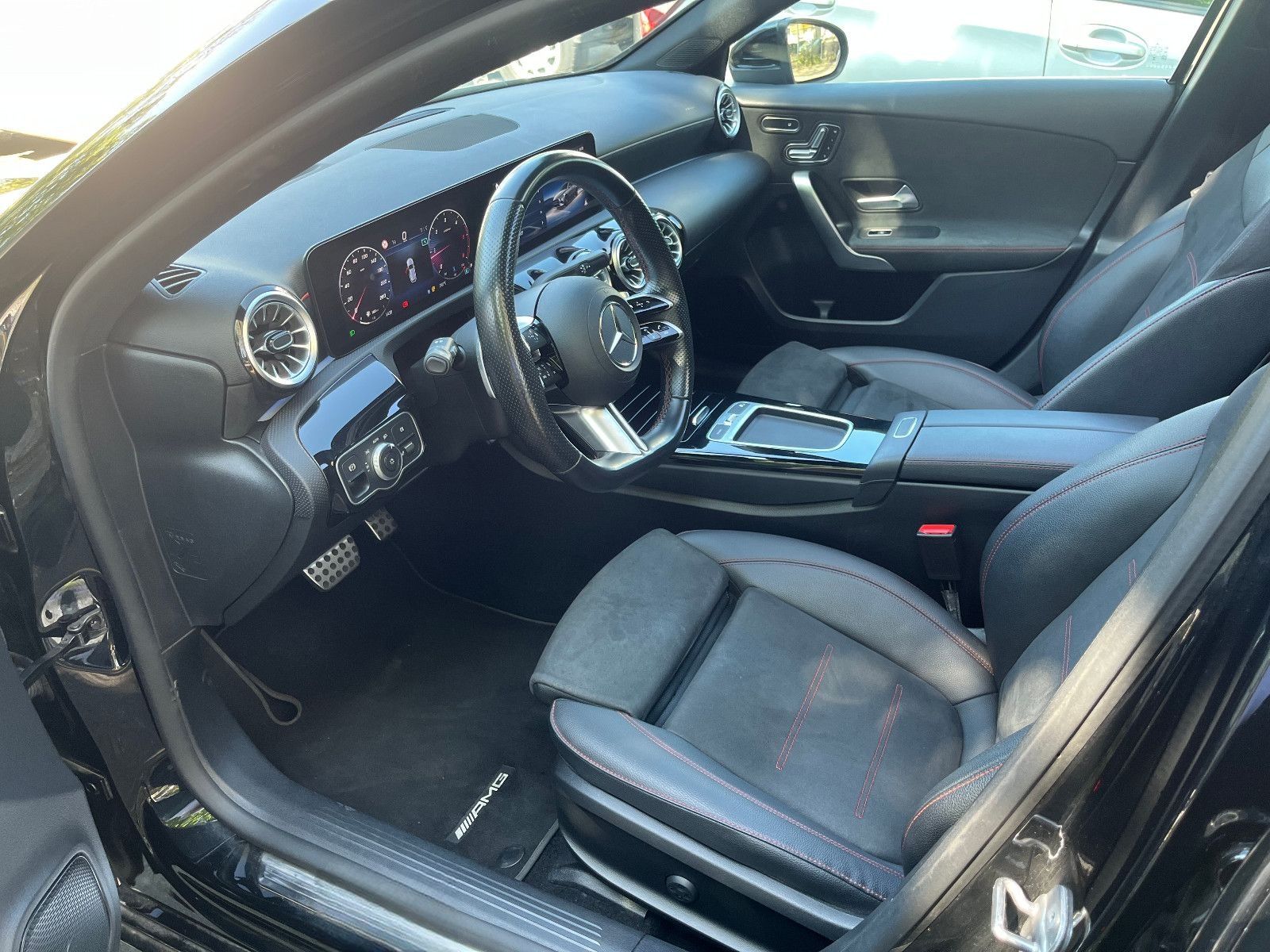 Mercedes-Benz A 200 AMG LEDER*MEMORY*HEAD-UP*LED*ACC*360°*PANO foto 9