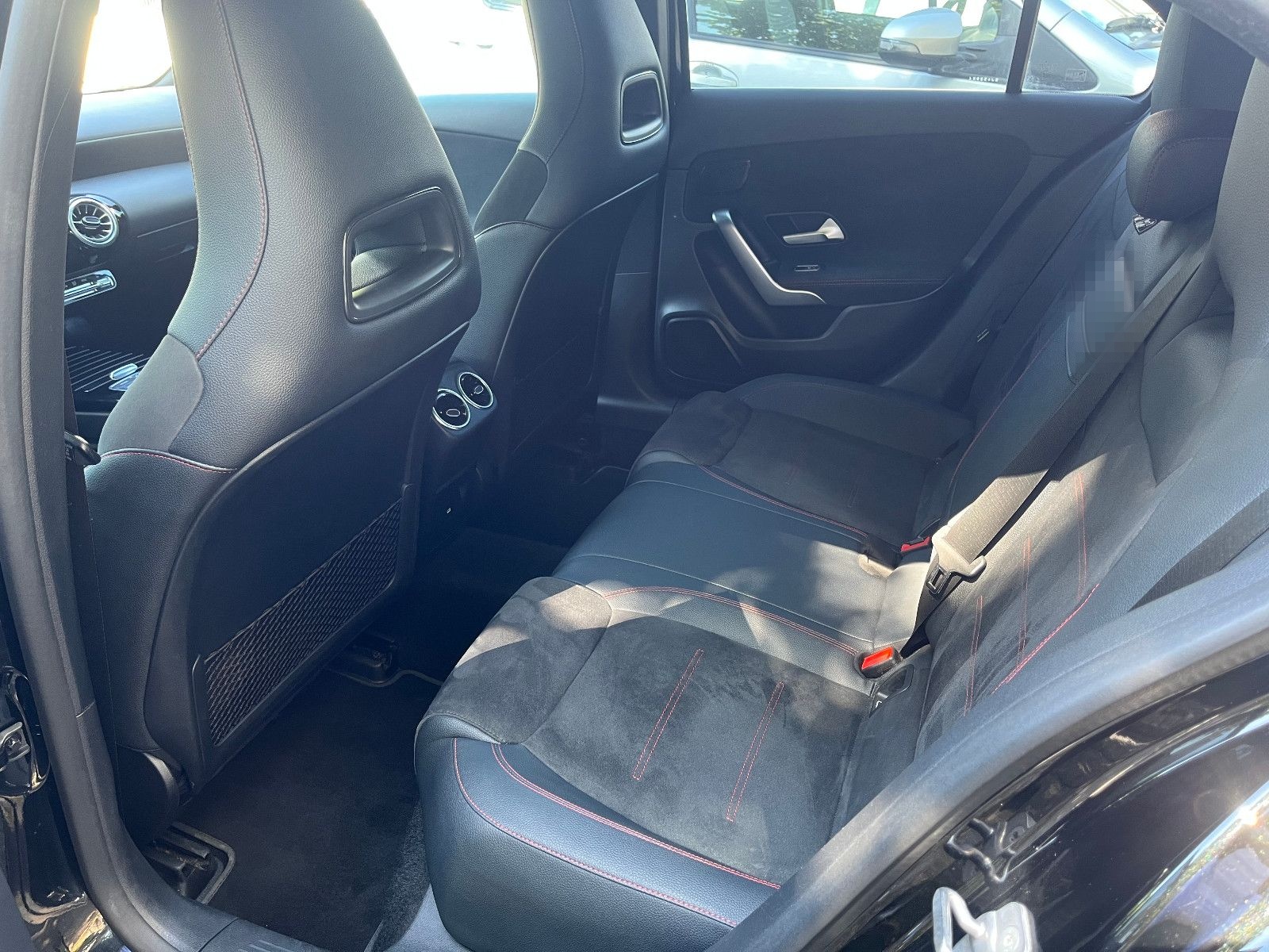 Mercedes-Benz A 200 AMG LEDER*MEMORY*HEAD-UP*LED*ACC*360°*PANO foto 10