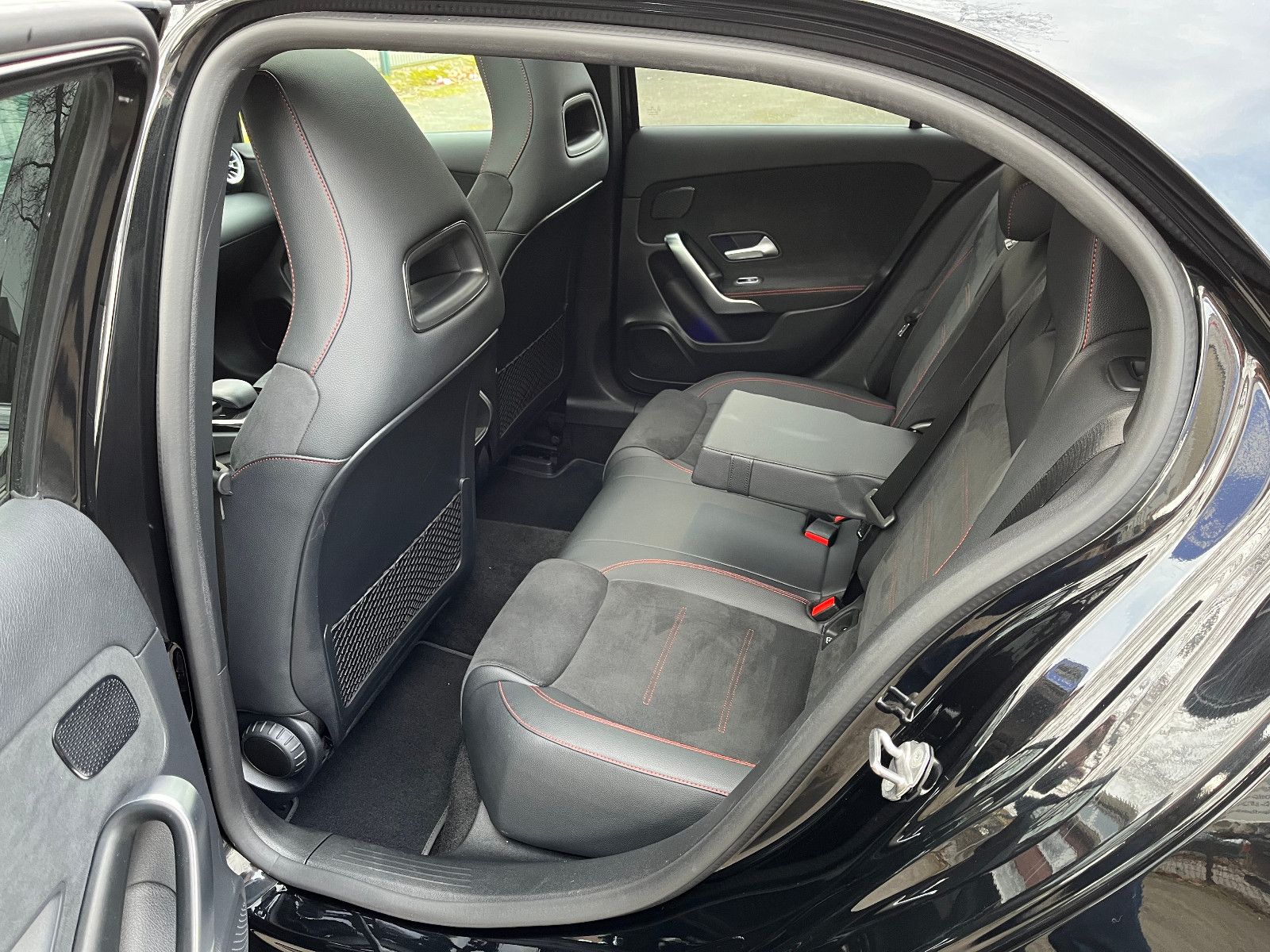 Mercedes-Benz A 200 d AMG LEDER*NAVI*LED*ACC*KAMERA*PANORAMA!! foto 13