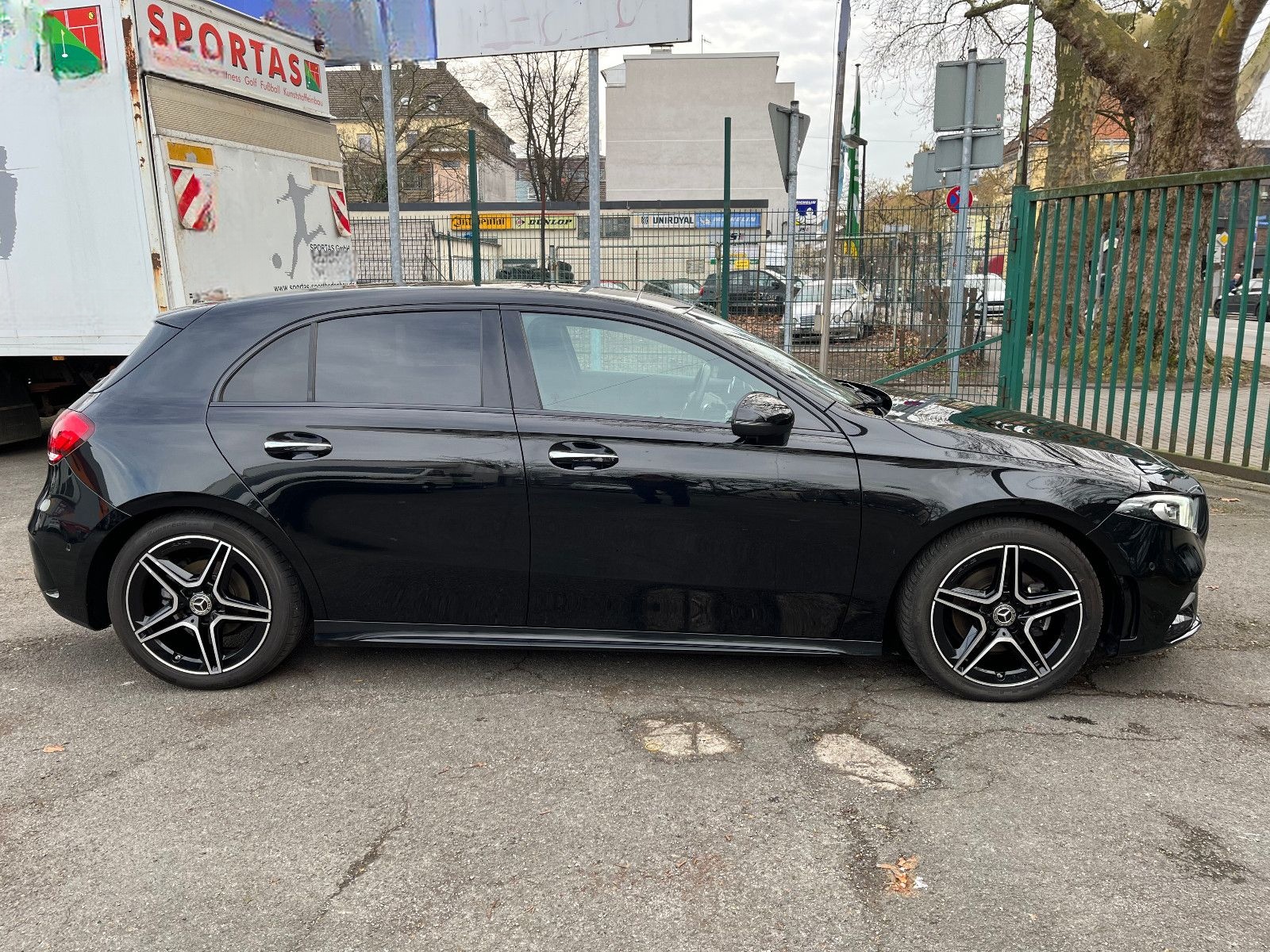Mercedes-Benz A 200 d AMG LEDER*NAVI*LED*ACC*KAMERA*PANORAMA!! foto 5