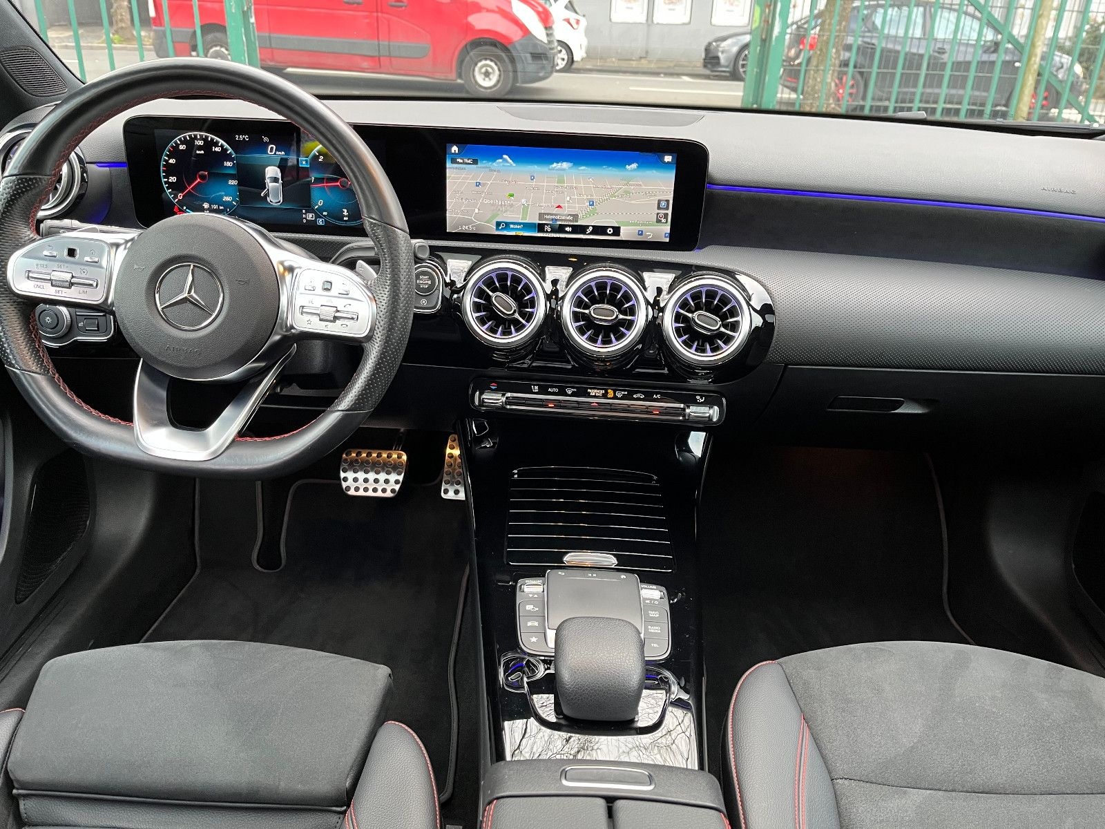 Mercedes-Benz A 200 d AMG LEDER*NAVI*LED*ACC*KAMERA*PANORAMA!! foto 10