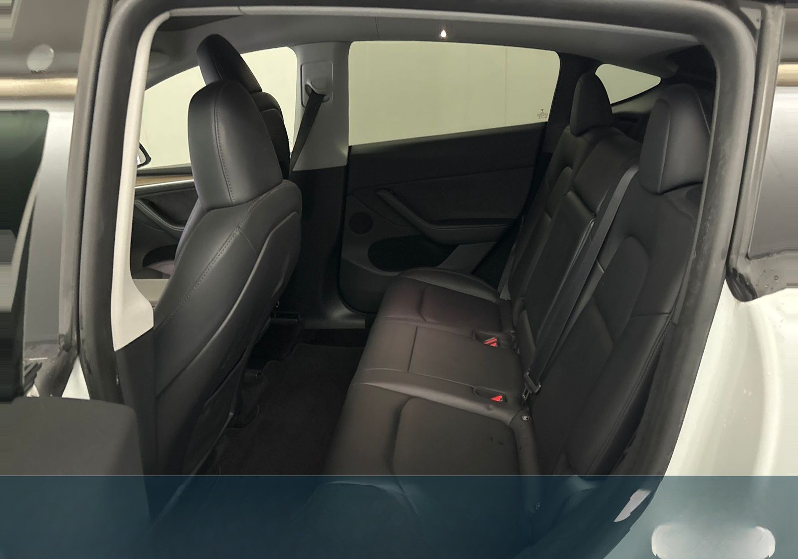 Tesla Model Y Long Range Dual Motor AWD foto 12