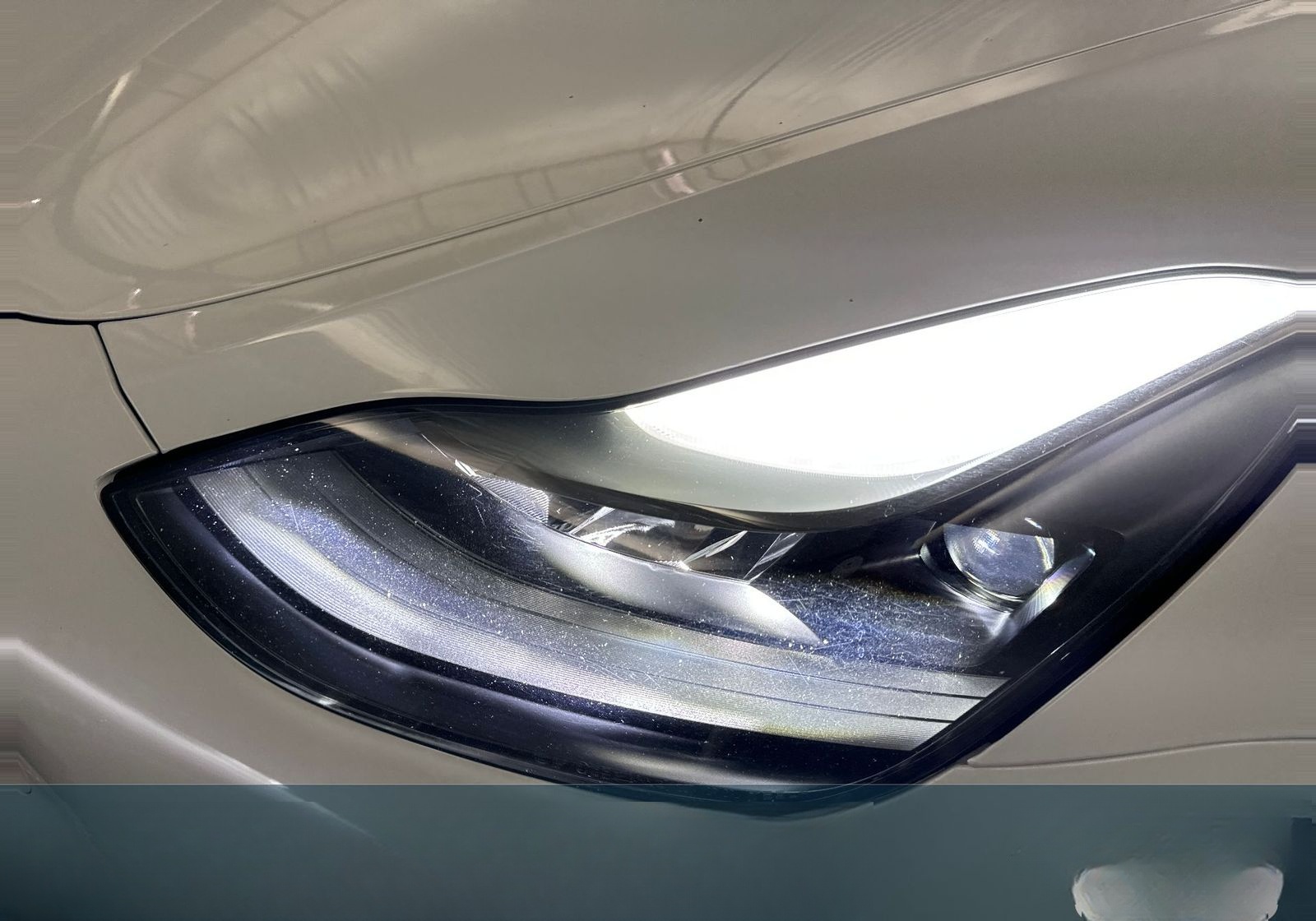 Tesla Model Y Long Range Dual Motor AWD foto 10