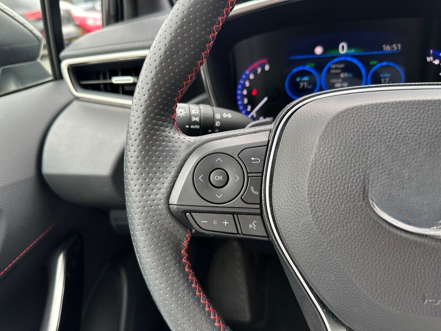 Toyota Corolla 2.0 Hybrid TS GR Sport Black Edition *Pa foto 22