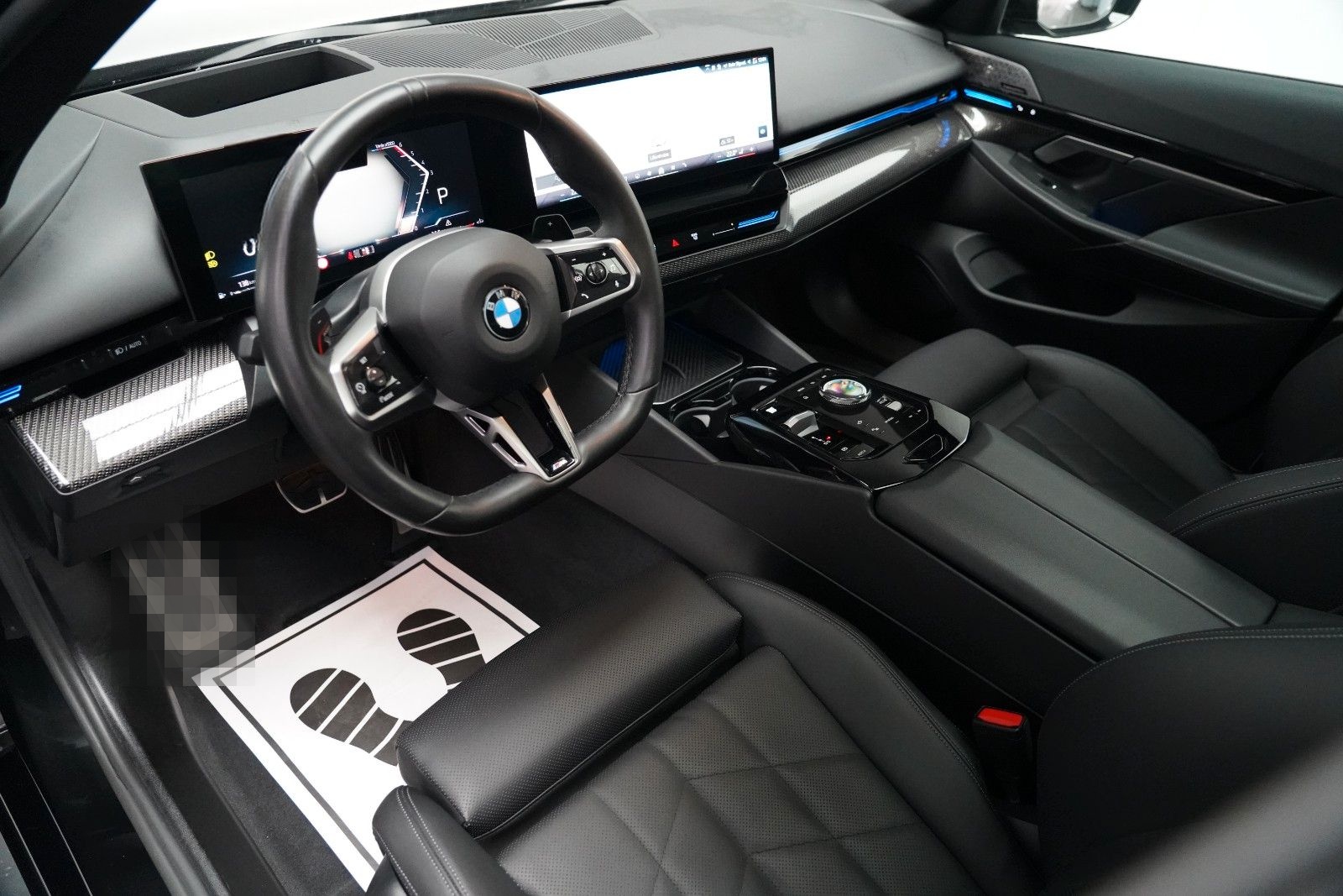 BMW 520d M Sport PRO PANO AHK CARBON 360 B&W HUD foto 18