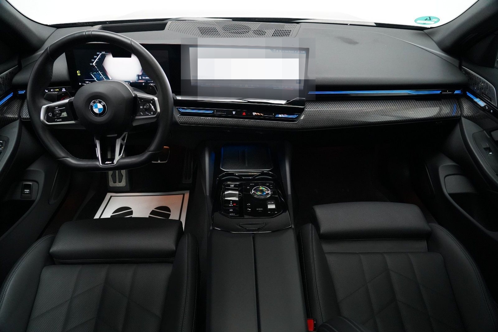 BMW 520d M Sport PRO PANO AHK CARBON 360 B&W HUD foto 24
