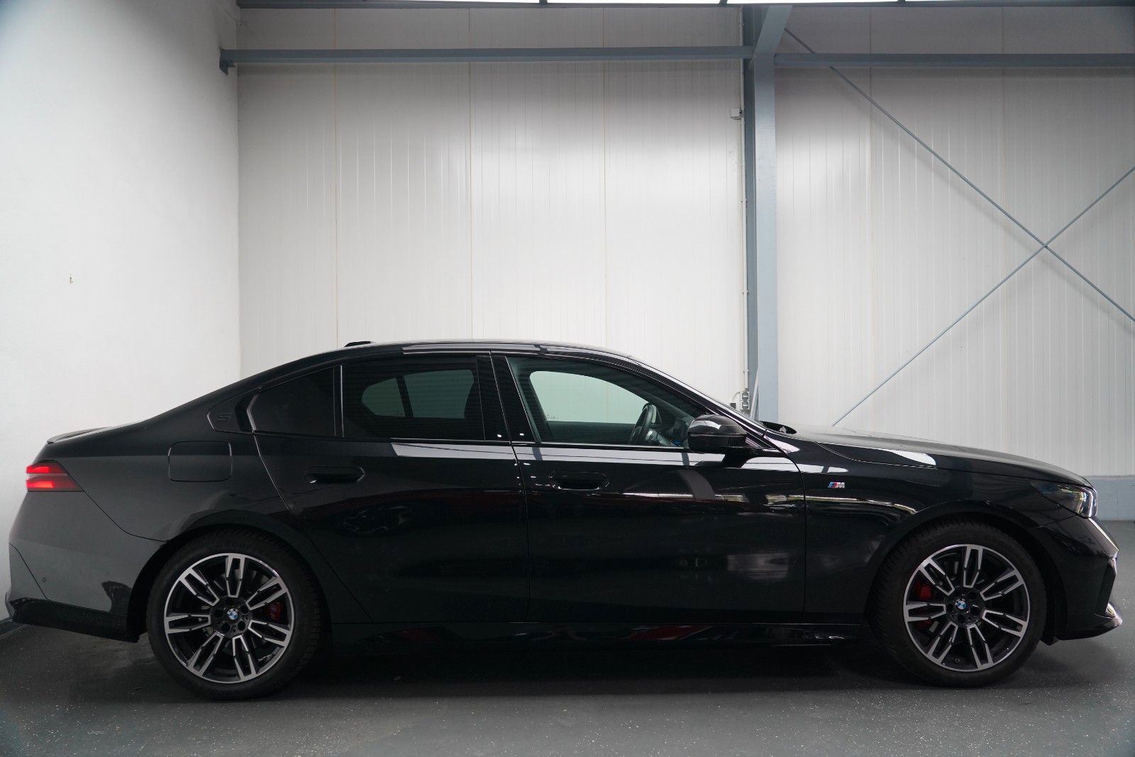 BMW 520d M Sport PRO PANO AHK CARBON 360 B&W HUD foto 4