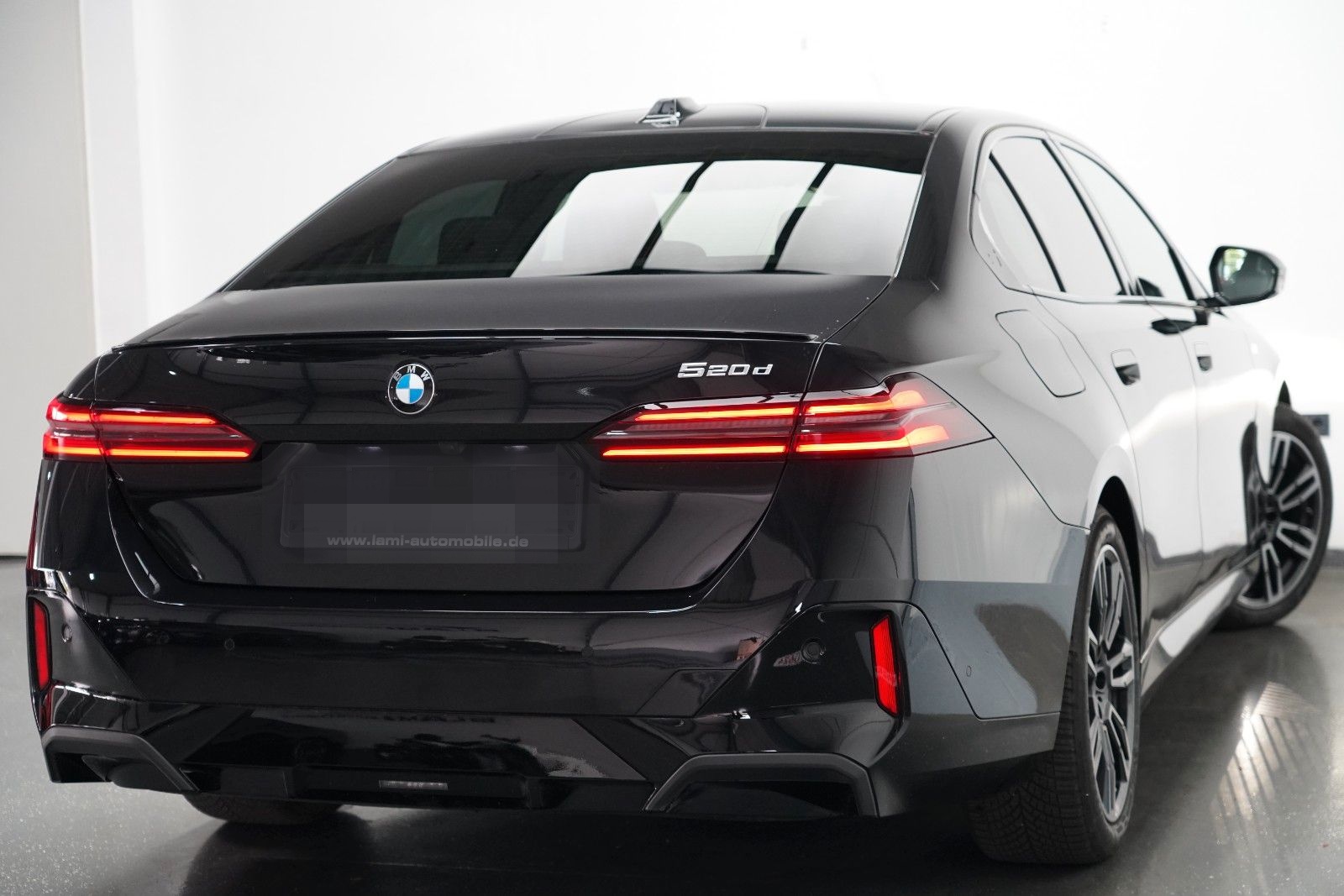 BMW 520d M Sport PRO PANO AHK CARBON 360 B&W HUD foto 5