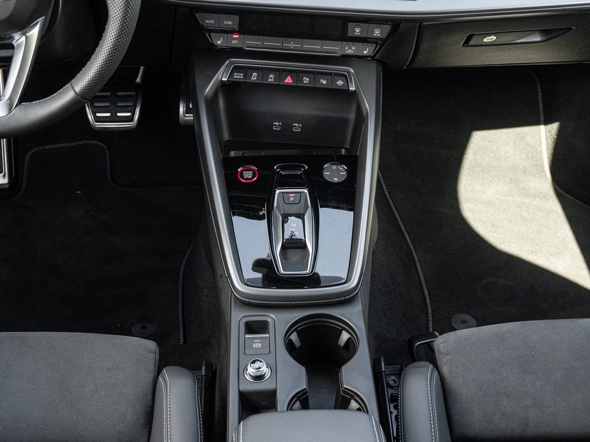 Audi S3 Sportback 2.0 TFSI quattro S tronic MATRIX foto 14