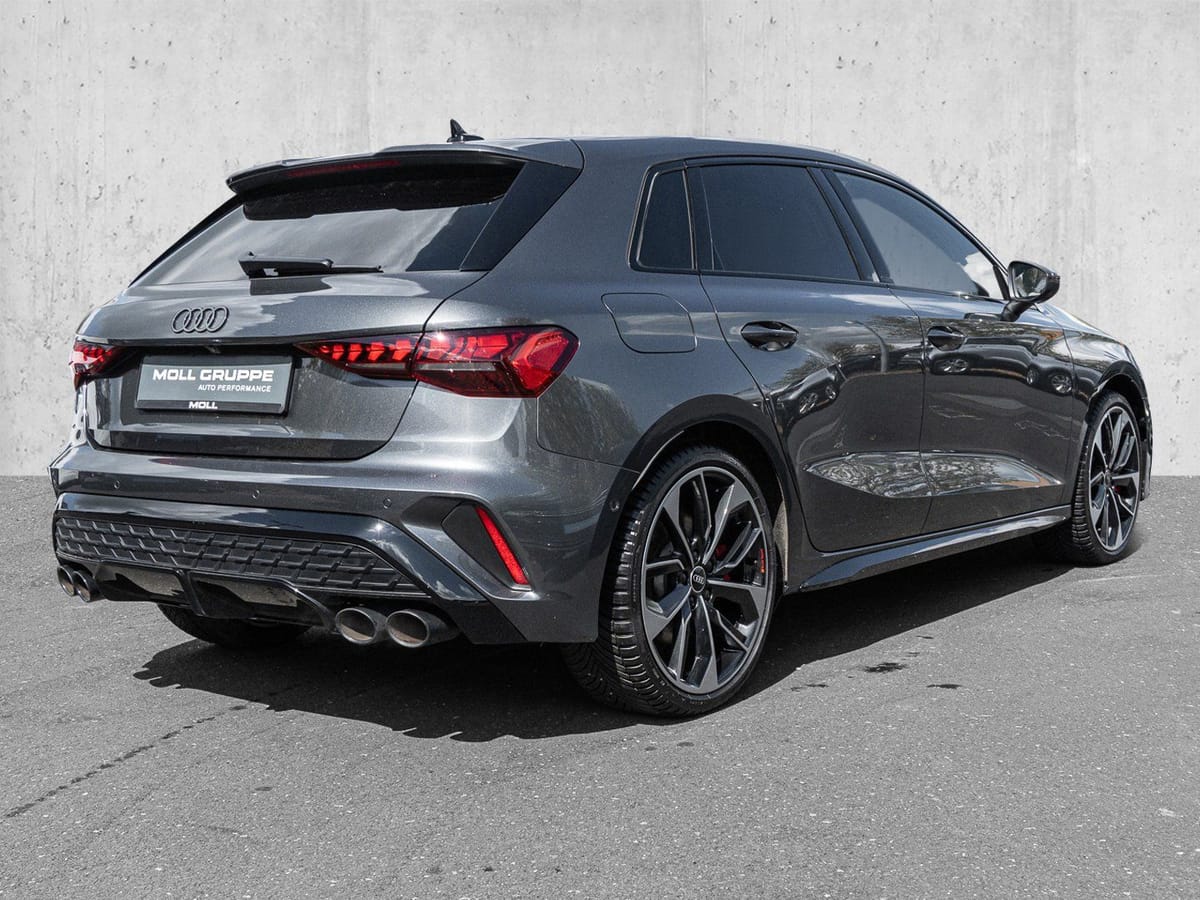 Audi S3 Sportback 2.0 TFSI quattro S tronic MATRIX foto 4