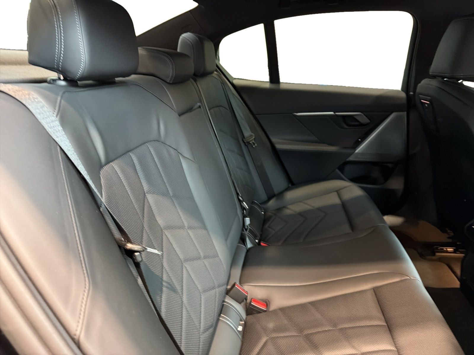 BMW 520d Limousine RFK LORDOSE SPORTSITZE LED SHZ BT foto 18