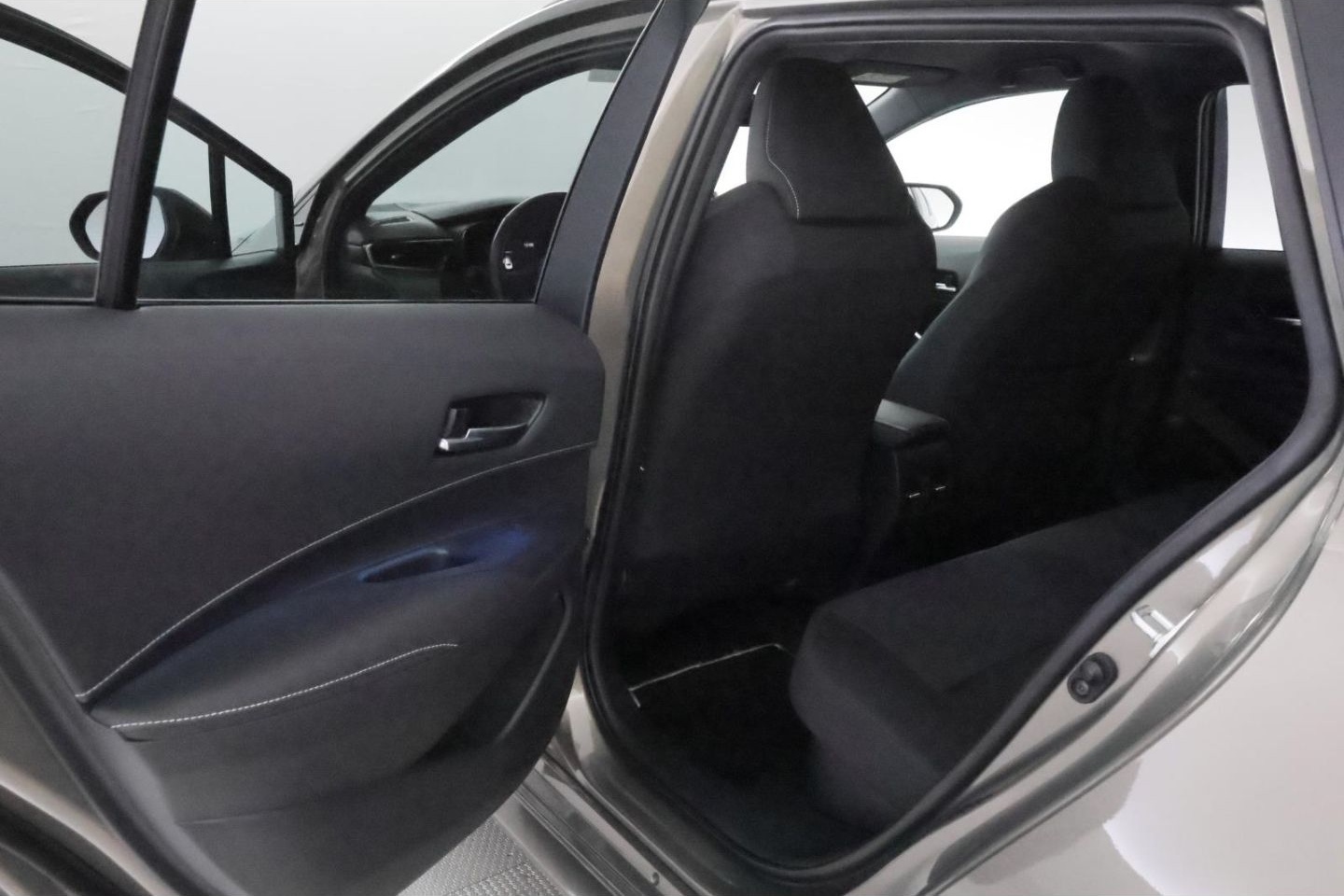 Toyota Corolla 1.8Hybrid Touring Aut.Active+KAMERA+HUD foto 21