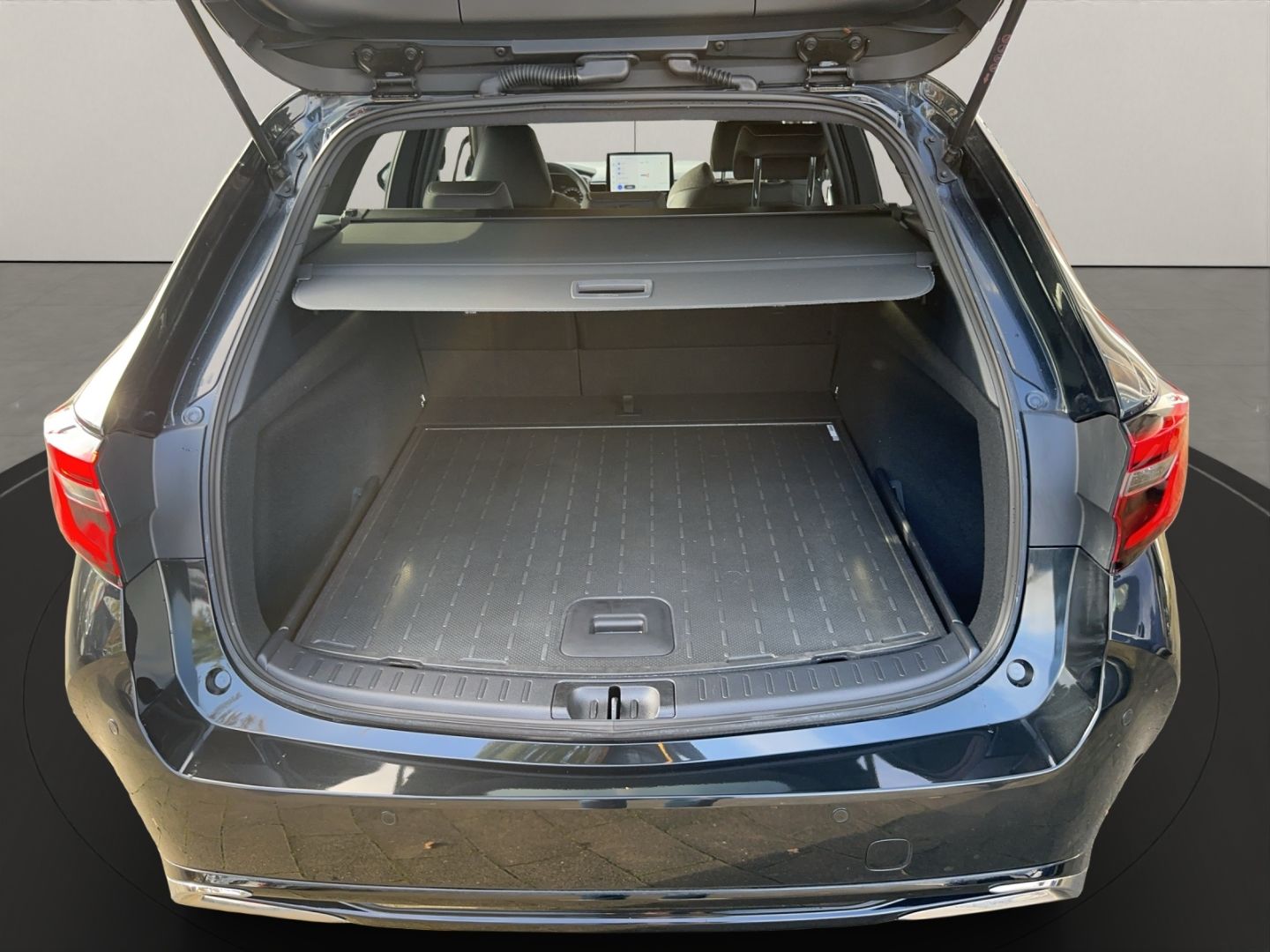 Toyota Corolla Touring Sports Hybrid Business Edition A foto 17