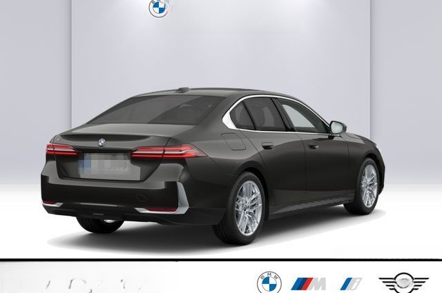 BMW 540d xDrive Navi Leder RfKam HeadUp Standhzg 19" foto 2