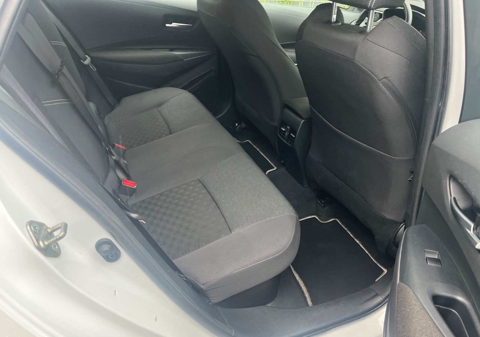 Toyota Corolla Touring Sports Hybrid Business Edition foto 14