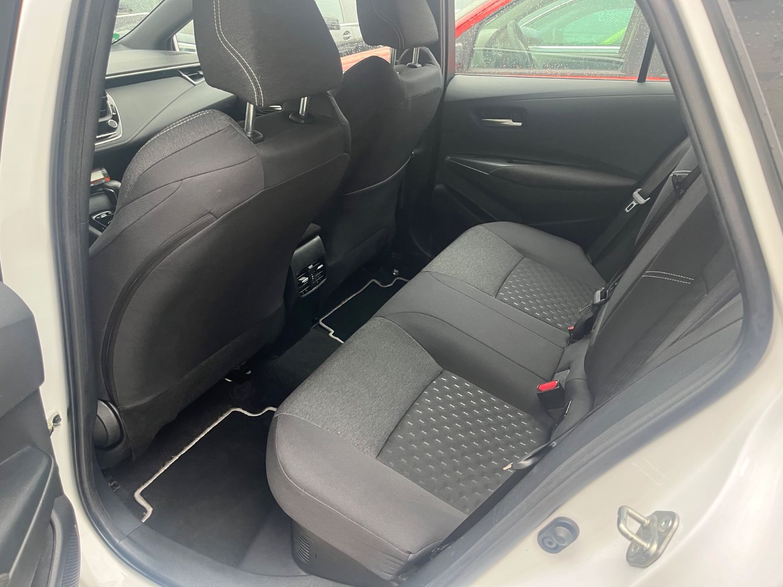 Toyota Corolla Touring Sports Hybrid Business Edition foto 9