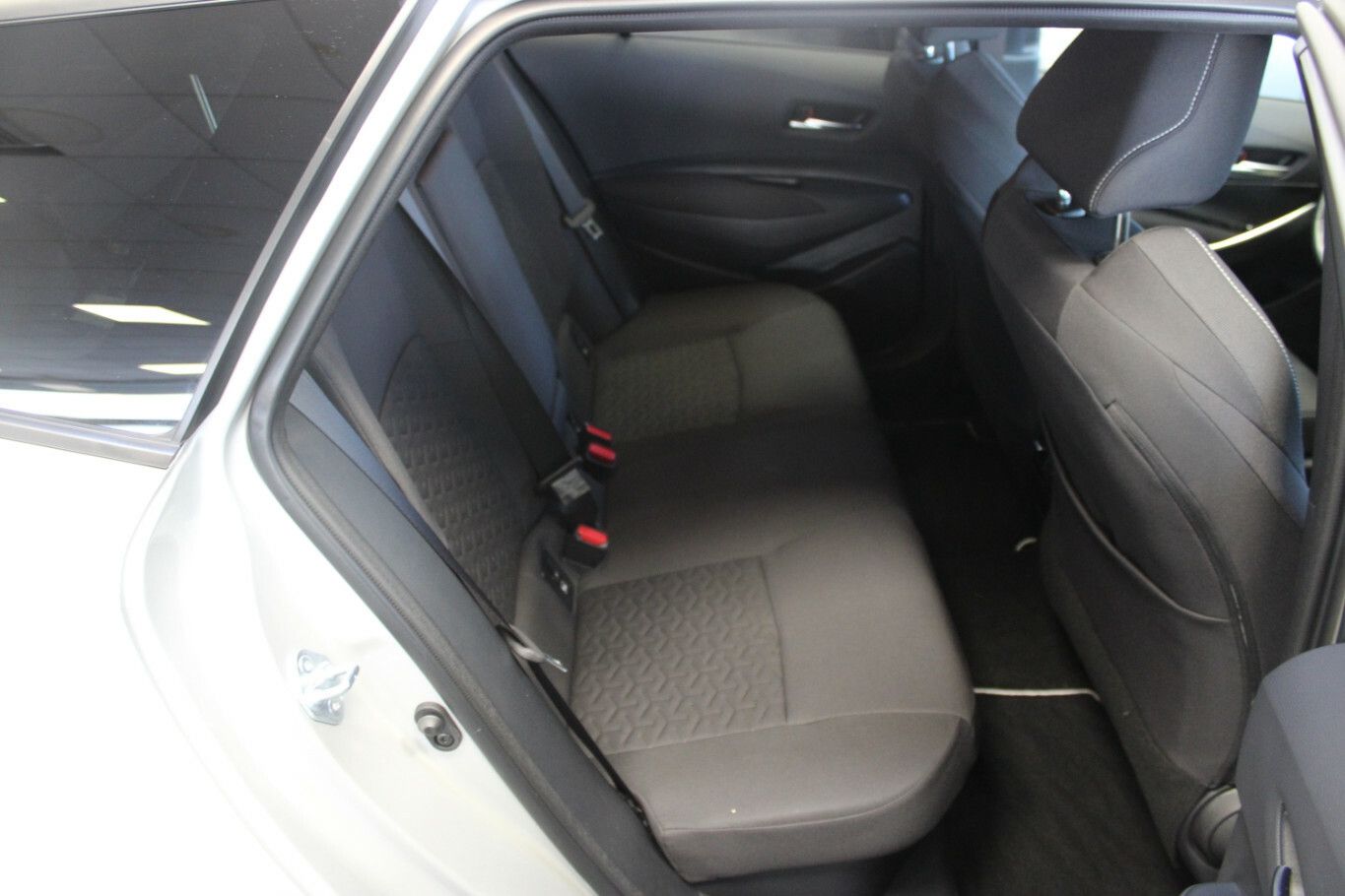Toyota Corolla 2.0 Touring Sports Hybrid Team Deutschla foto 14