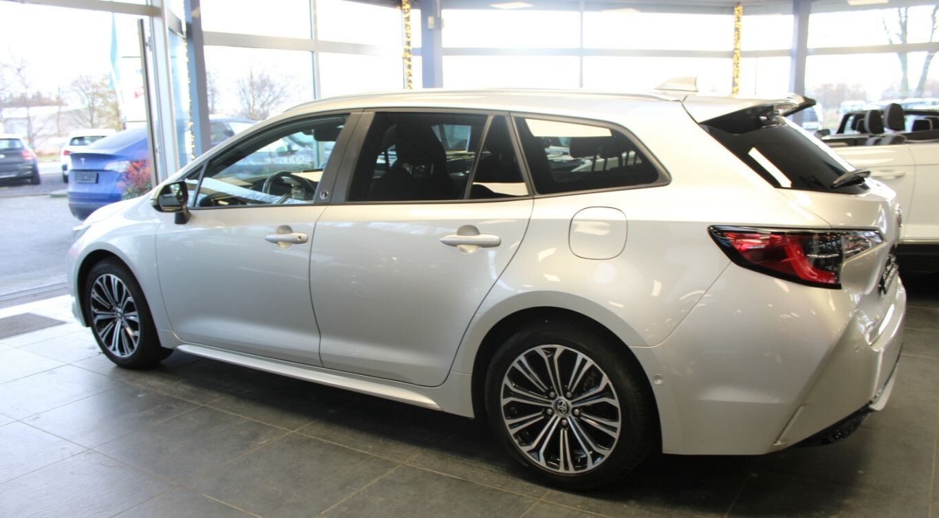 Toyota Corolla 2.0 Touring Sports Hybrid Team Deutschla foto 4