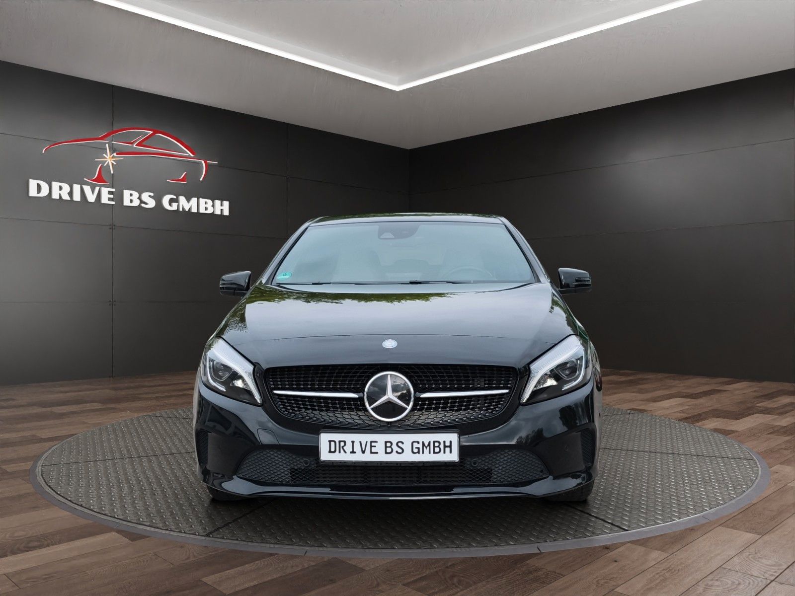 Mercedes-Benz A 200 AMG Line /LED/Panorama/ACC foto 2