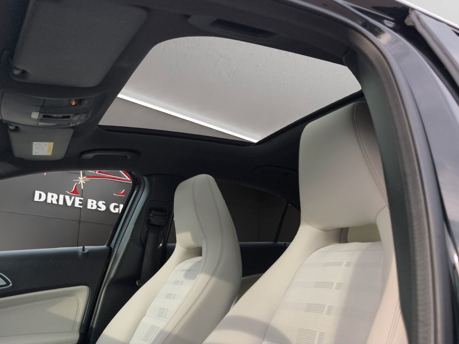 Mercedes-Benz A 200 AMG Line /LED/Panorama/ACC foto 11