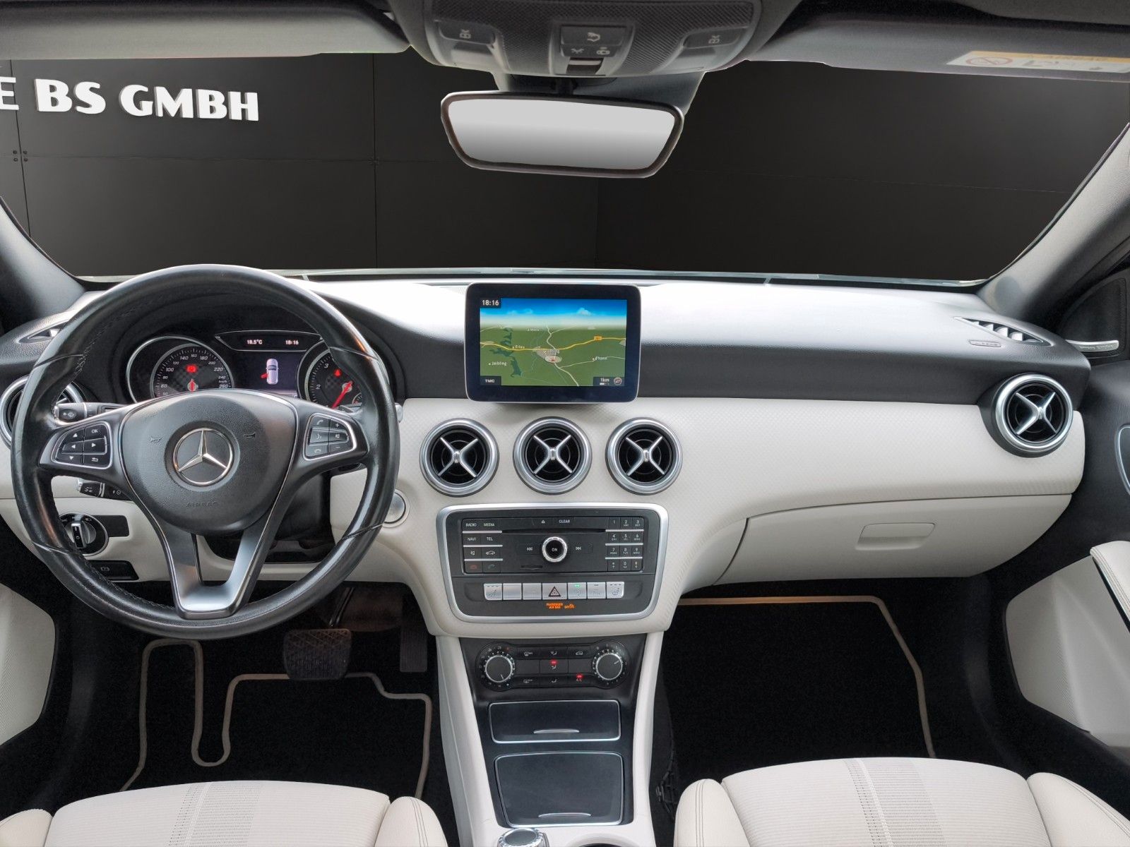 Mercedes-Benz A 200 AMG Line /LED/Panorama/ACC foto 13