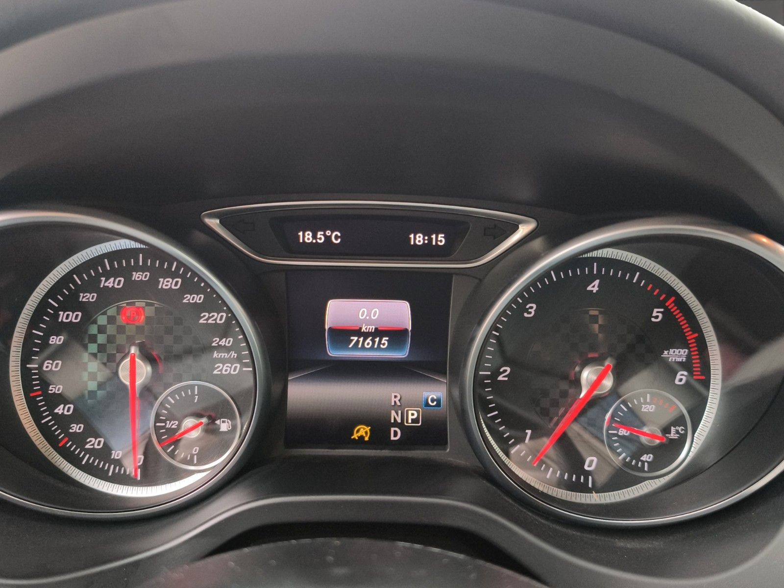 Mercedes-Benz A 200 AMG Line /LED/Panorama/ACC foto 8