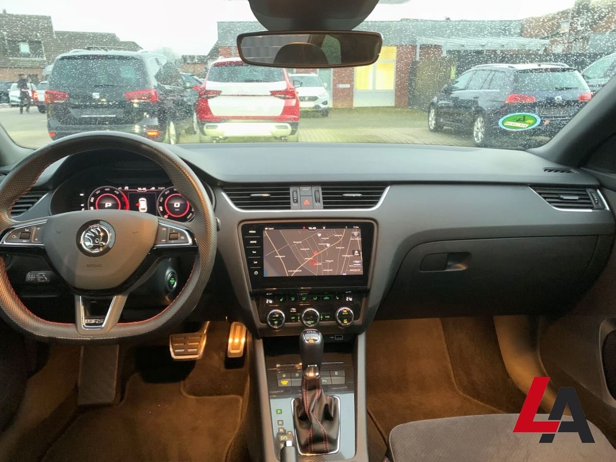 Skoda Octavia COMBI RS 60 4X4 2.0 TDI DSG LED AHK PANO foto 12