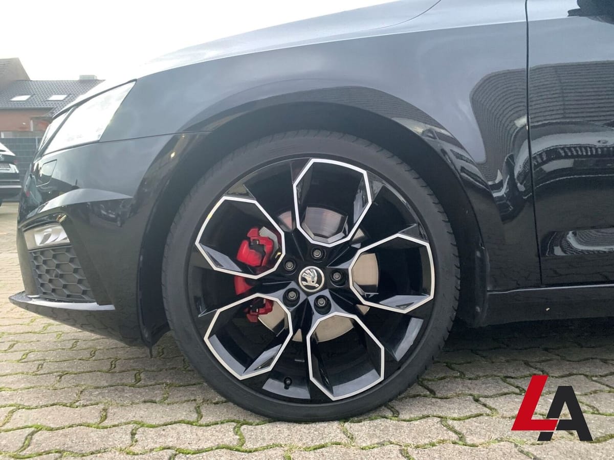 Skoda Octavia COMBI RS 60 4X4 2.0 TDI DSG LED AHK PANO foto 13