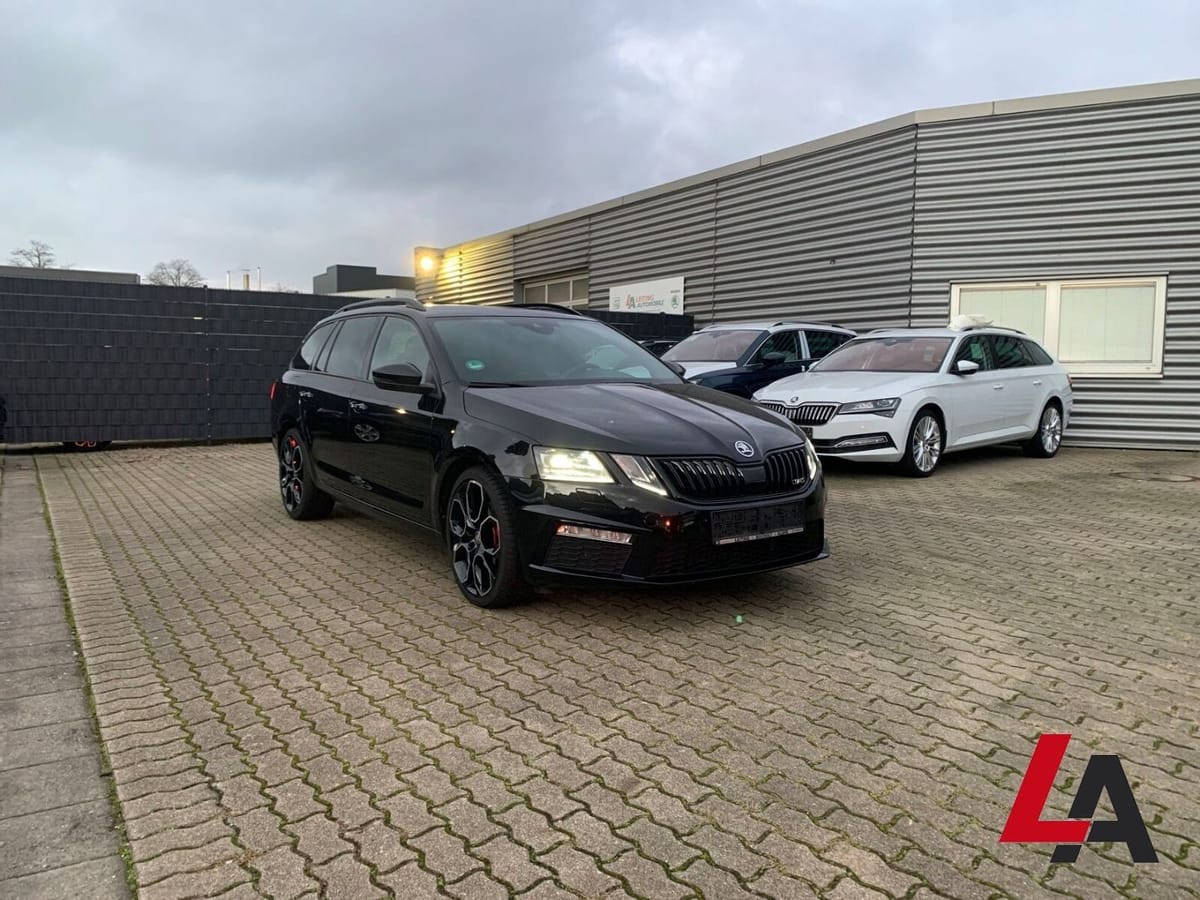 Skoda Octavia COMBI RS 60 4X4 2.0 TDI DSG LED AHK PANO foto 3