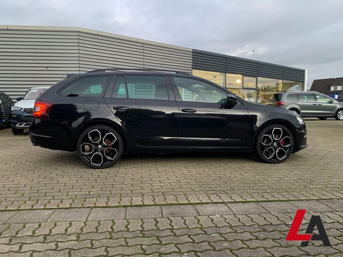 Skoda Octavia COMBI RS 60 4X4 2.0 TDI DSG LED AHK PANO foto 4