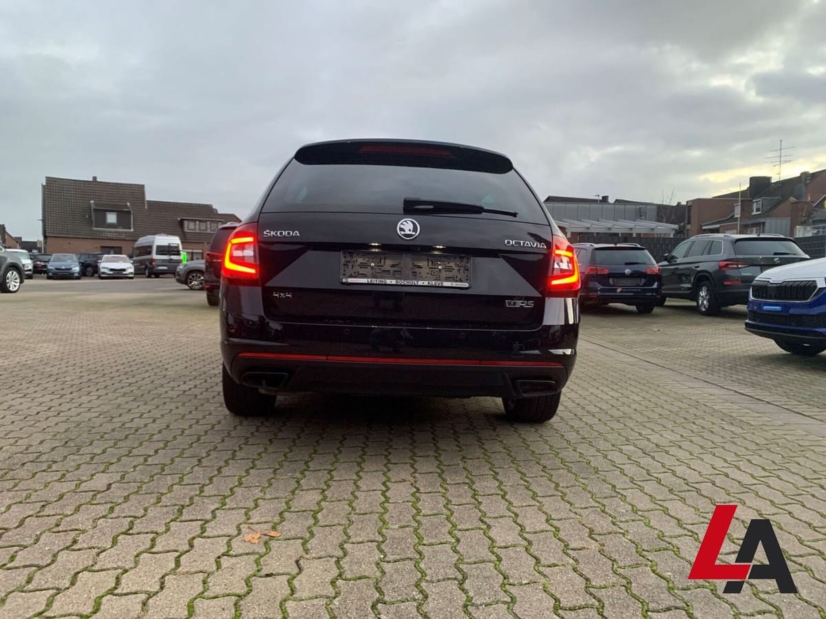 Skoda Octavia COMBI RS 60 4X4 2.0 TDI DSG LED AHK PANO foto 6