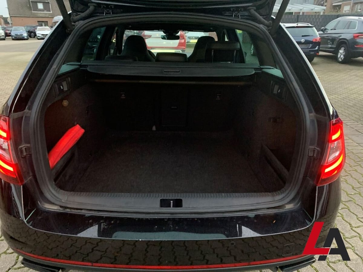 Skoda Octavia COMBI RS 60 4X4 2.0 TDI DSG LED AHK PANO foto 7