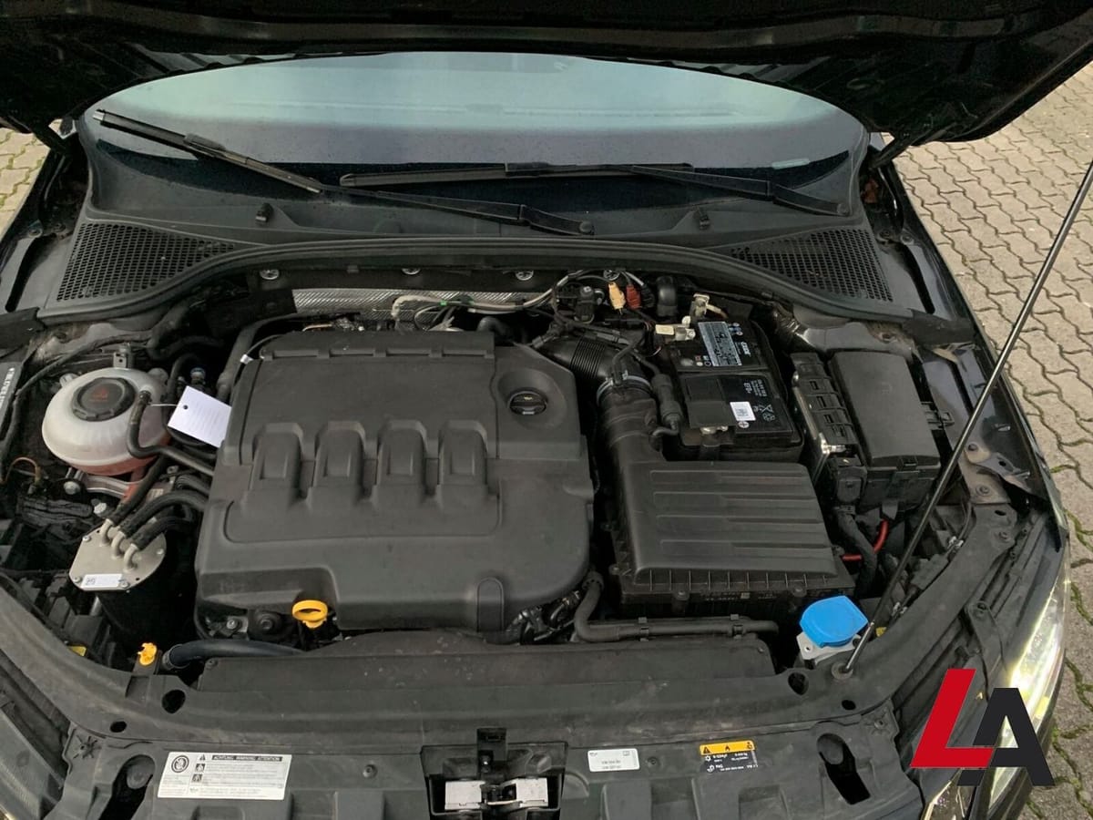 Skoda Octavia COMBI RS 60 4X4 2.0 TDI DSG LED AHK PANO foto 8