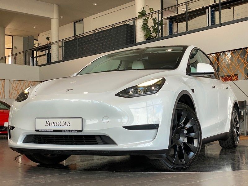 Tesla Model Y RWD Panorama 20"-Induction LED foto 1