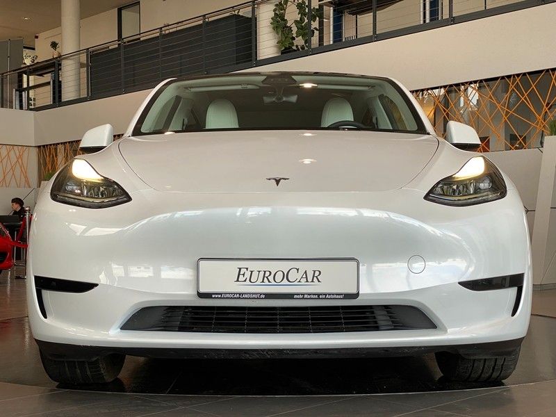 Tesla Model Y RWD Panorama 20"-Induction LED foto 4
