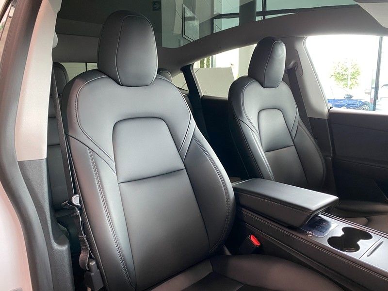 Tesla Model Y AWD Long Range Dual Motor Panorama LED foto 18