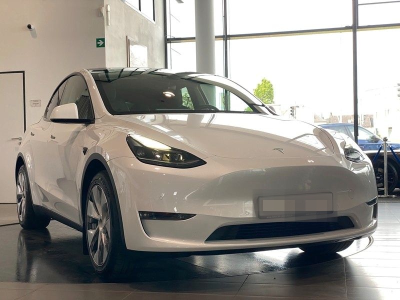 Tesla Model Y AWD Long Range Dual Motor Panorama LED foto 3