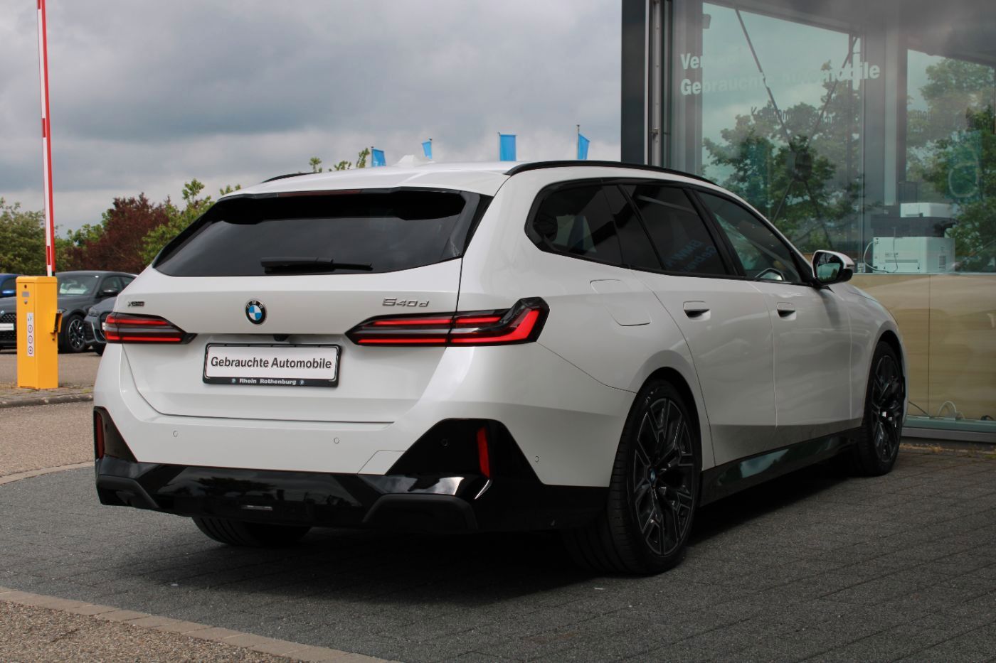 BMW 540d xDrive Tour M Sport pro Standhzg Iconic AHK foto 5