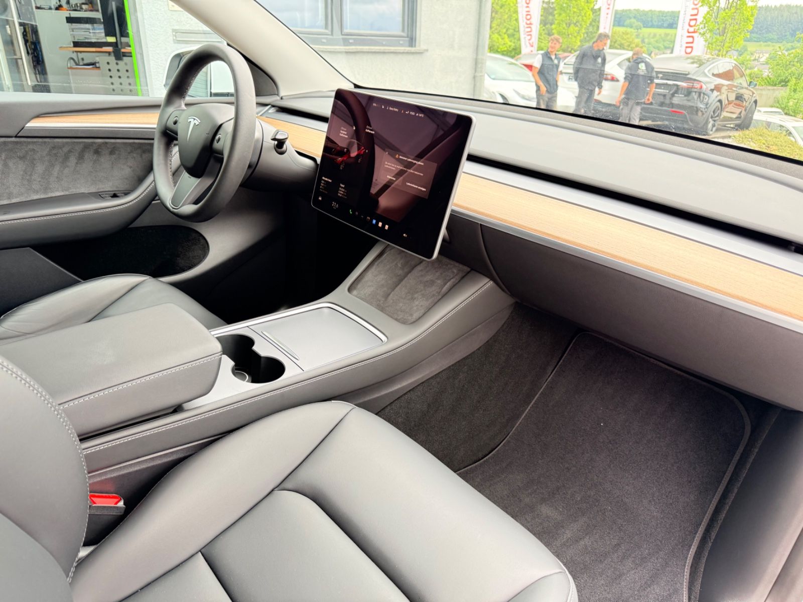 Tesla Model Y SR | AMD RYZEN | *AHK* | *Kühlfach* foto 13