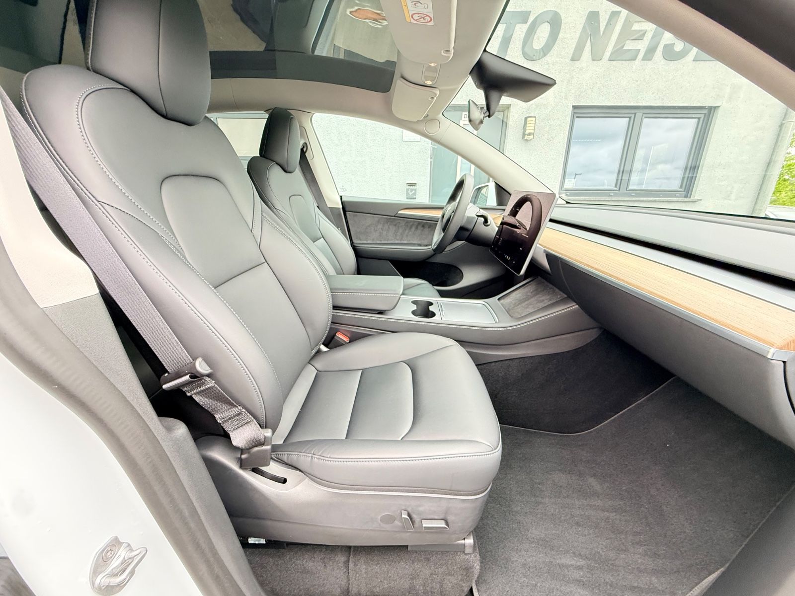 Tesla Model Y SR | AMD RYZEN | *AHK* | *Kühlfach* foto 14