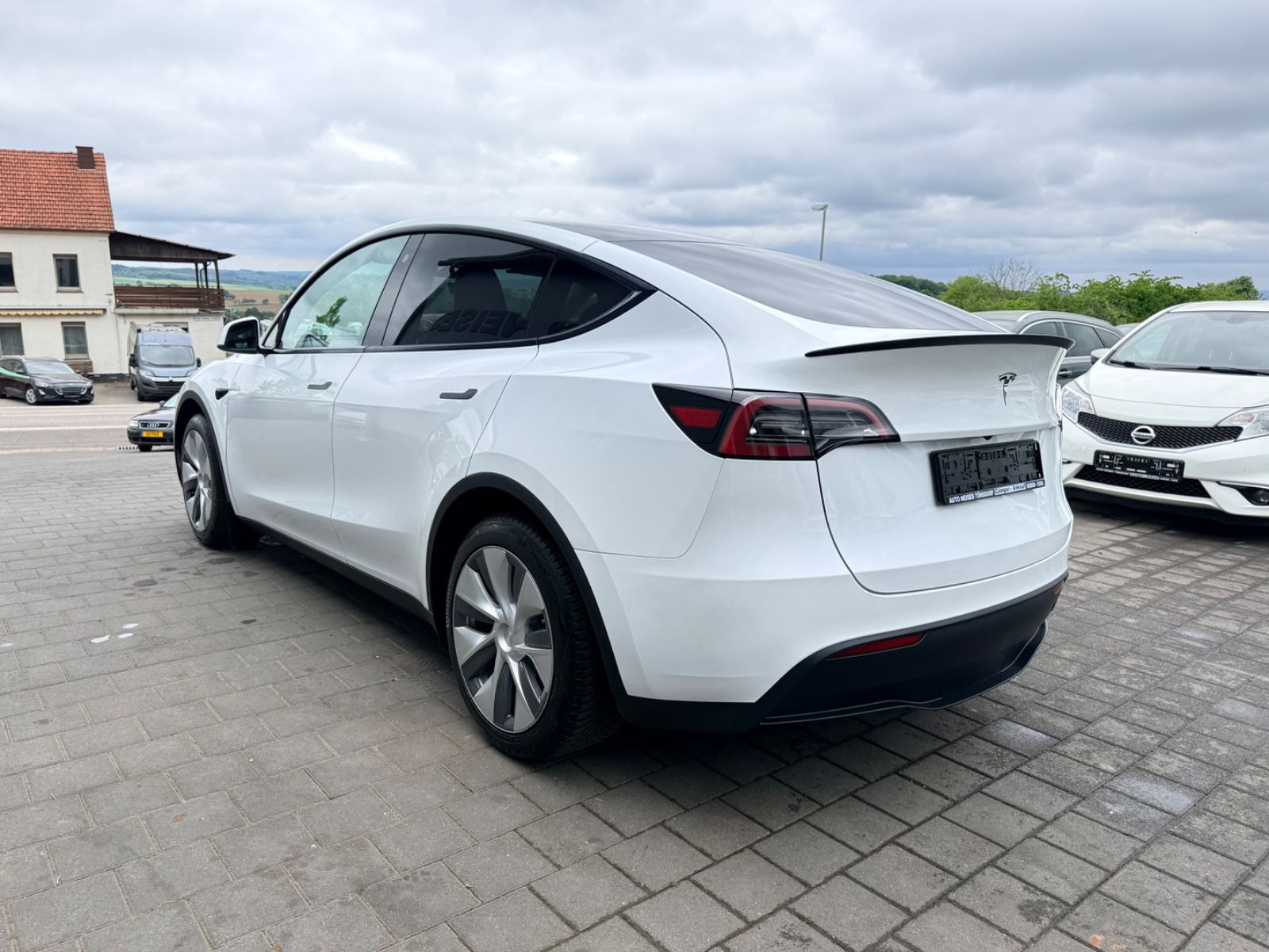 Tesla Model Y SR | AMD RYZEN | *AHK* | *Kühlfach* foto 5