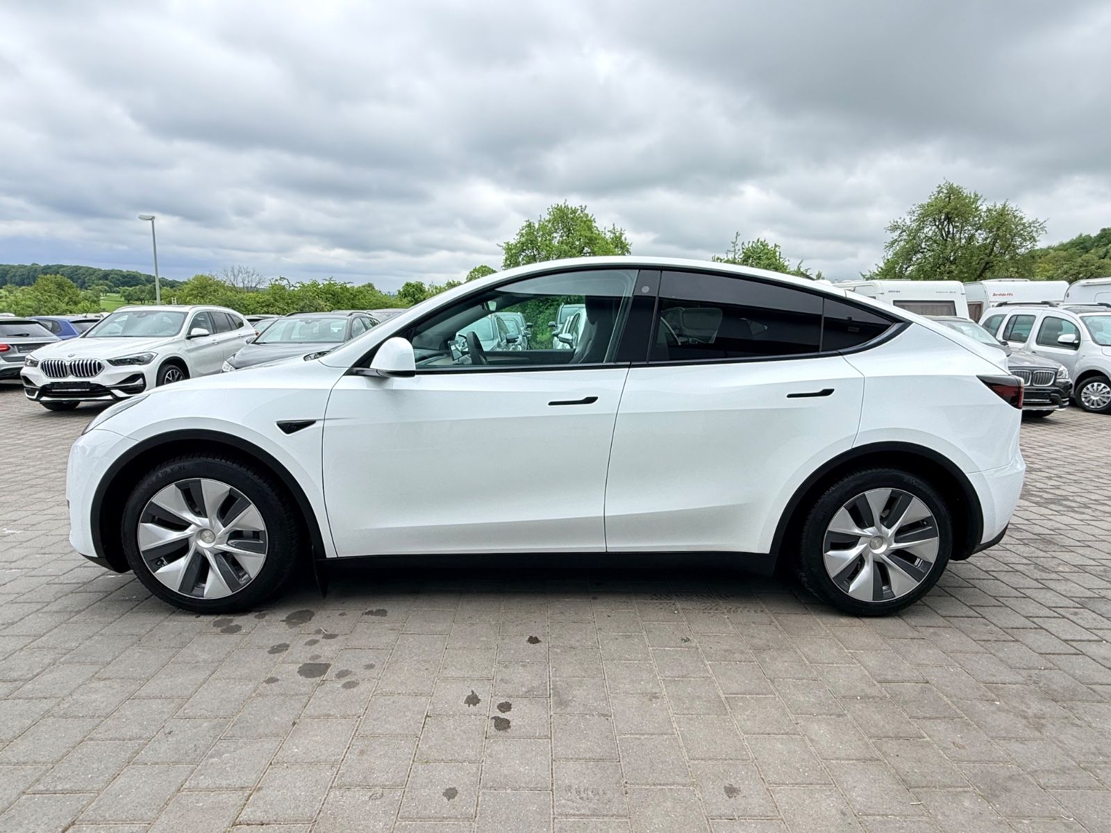 Tesla Model Y SR | AMD RYZEN | *AHK* | *Kühlfach* foto 6