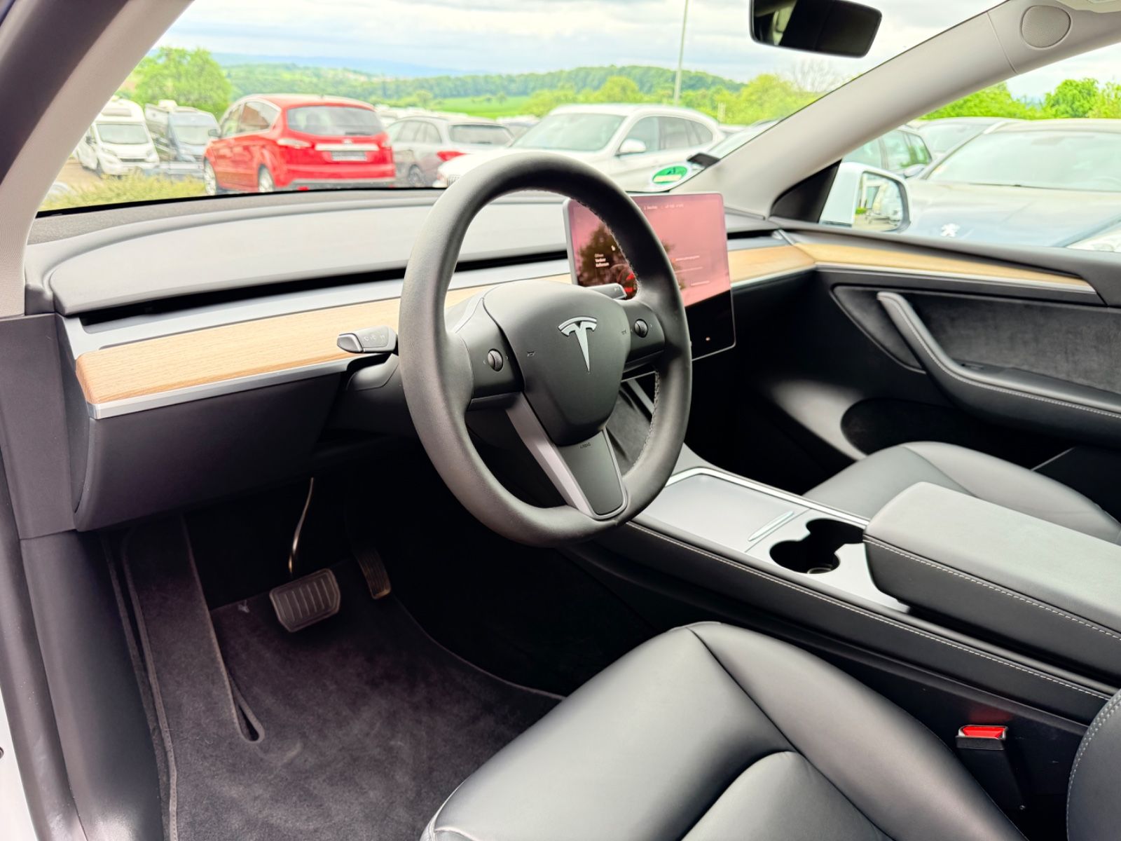 Tesla Model Y SR | AMD RYZEN | *AHK* | *Kühlfach* foto 9