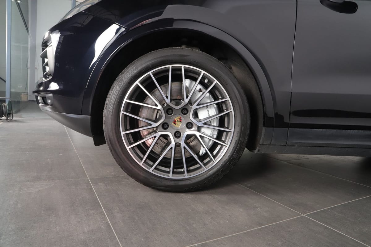 Porsche Cayenne S PANO LUFT AHK foto 5