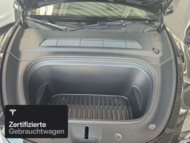 Tesla Model Y Rear-Wheel Drive foto 8