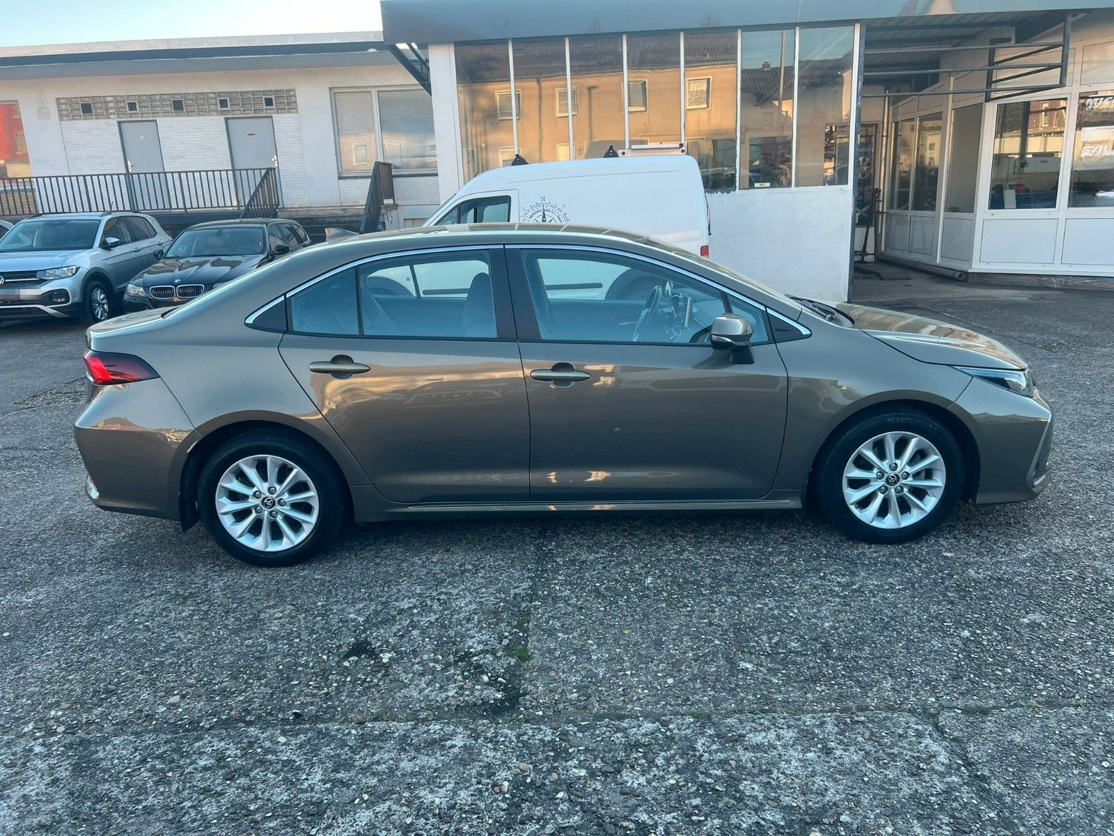 Toyota Corolla 1.4 Automatik Navi Kamera Tempomatik foto 2